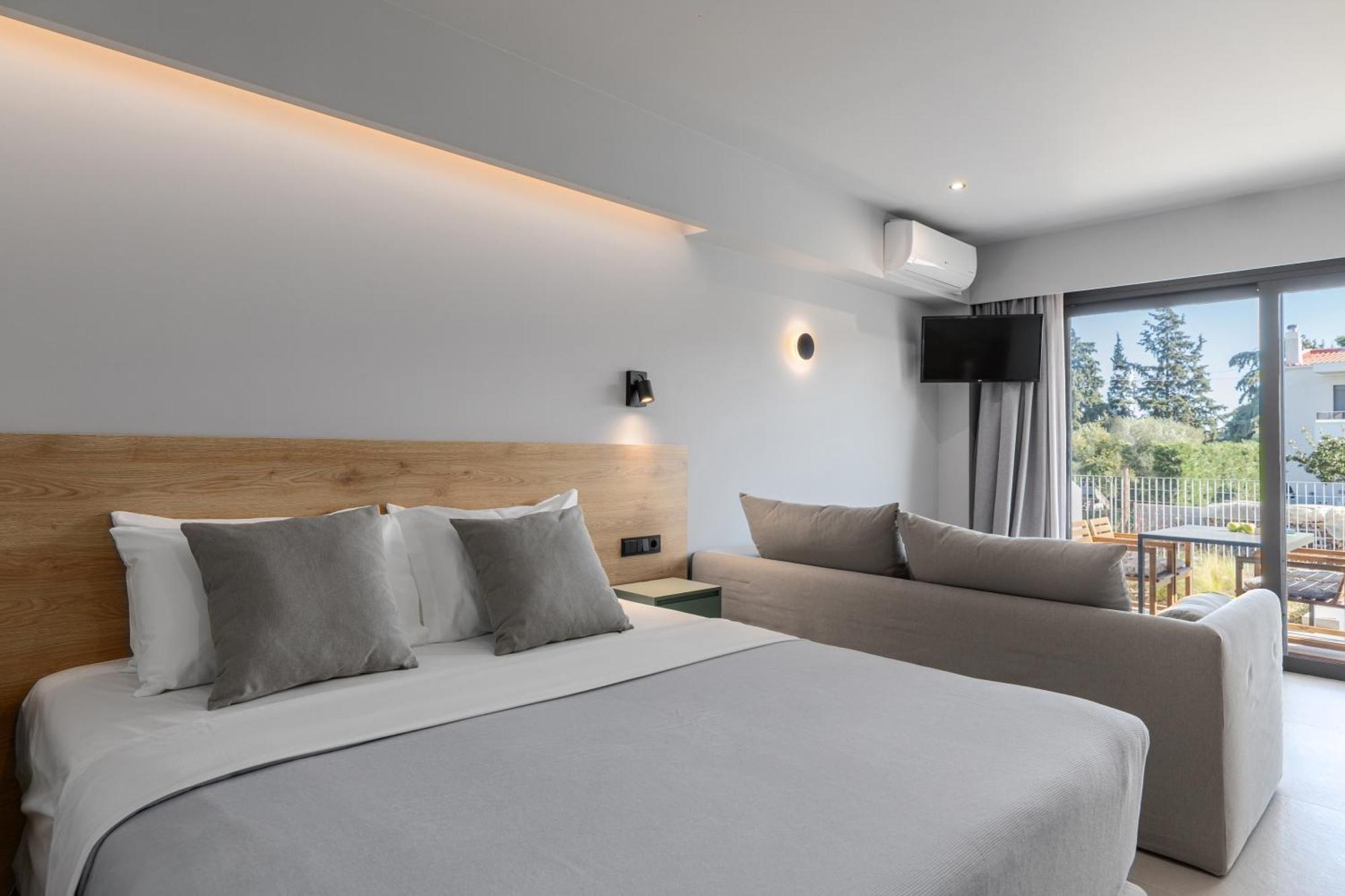 The 8 Suites Polychrono Bagian luar foto