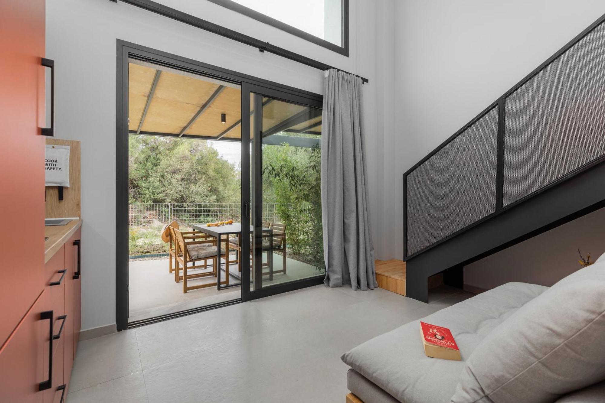 The 8 Suites Polychrono Bagian luar foto