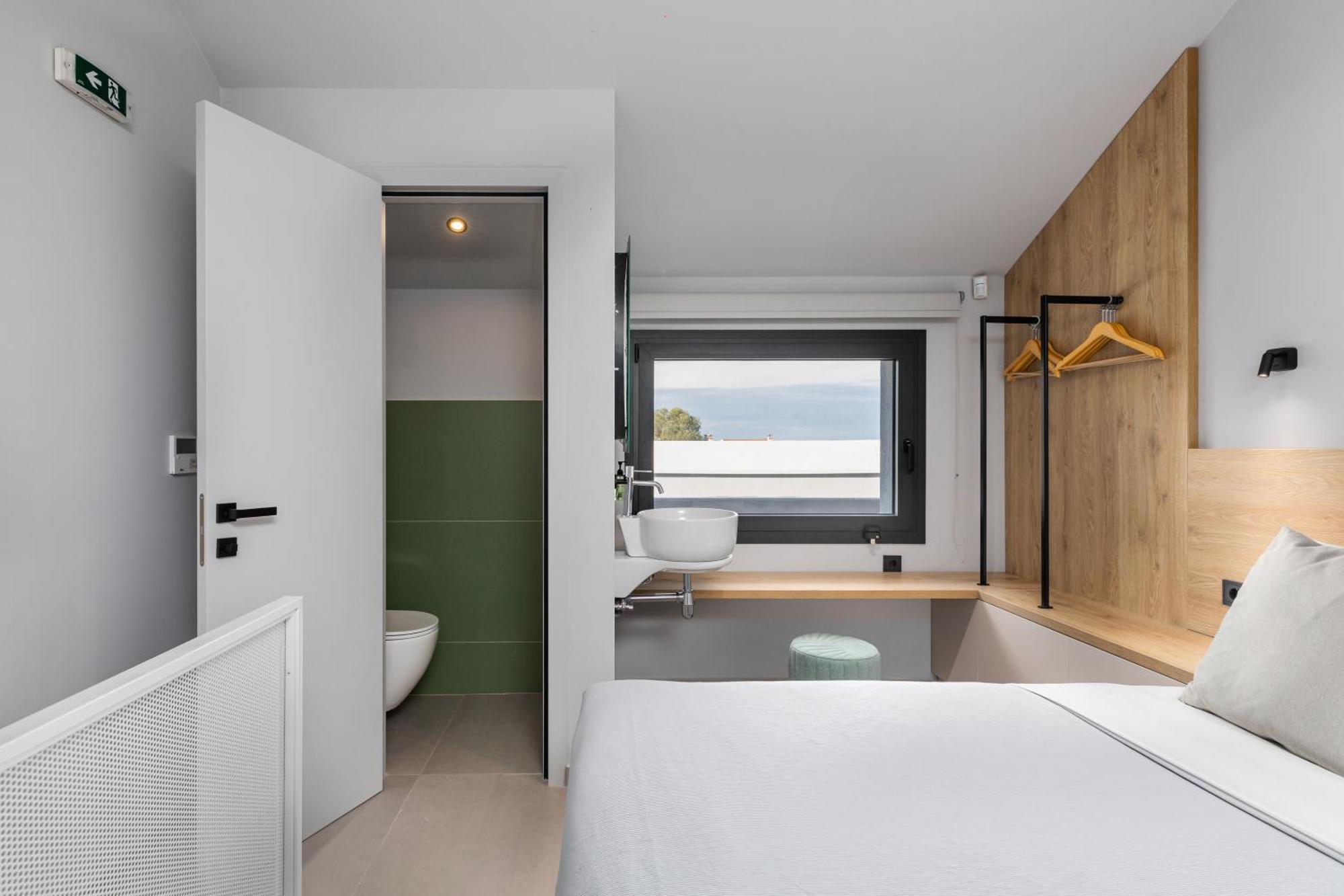 The 8 Suites Polychrono Bagian luar foto