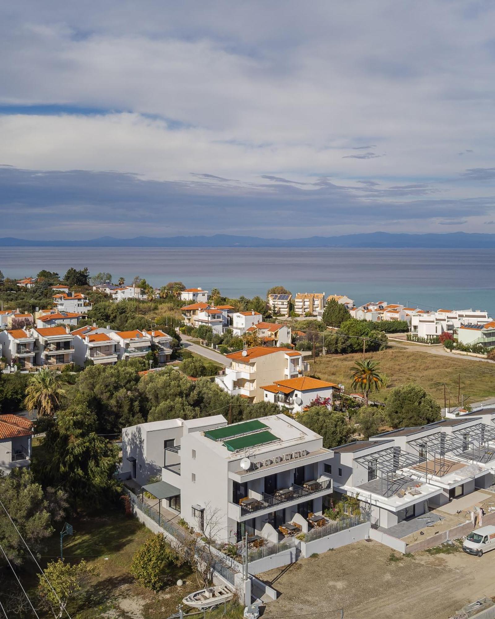 The 8 Suites Polychrono Bagian luar foto
