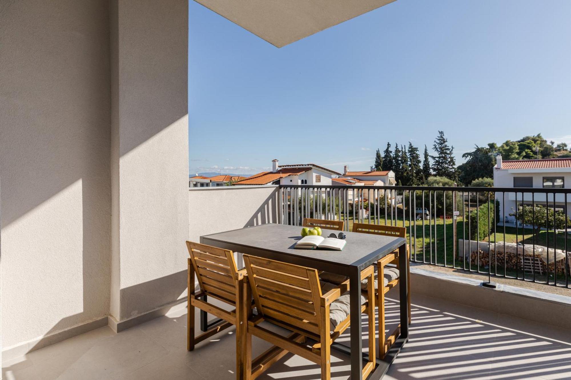 The 8 Suites Polychrono Bagian luar foto